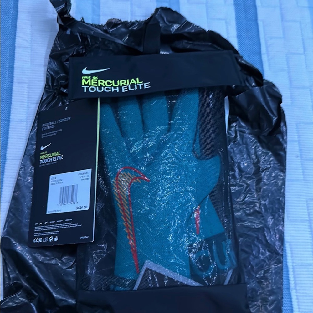 Nike mercurial touch elite size 6